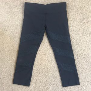 Lorna Jane navy blue capri leggings
